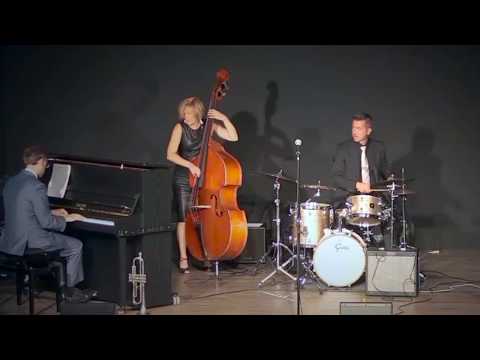 Rossano Sportiello, Nicki Parrott, Guillaume Nouaux - Shoe Shine Boy