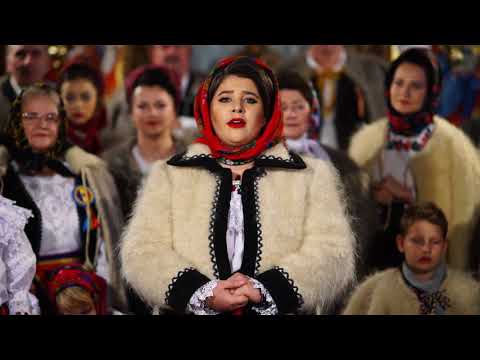 Sonia Ratiu si Colindatorii din Fisculas - Pe un drum batut de piatra COLINDE NOI