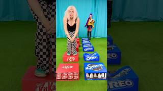 Какая сладость меня спасет ??🍬🍭
