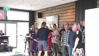 Blackbird at Otaki Pizza Place 2021