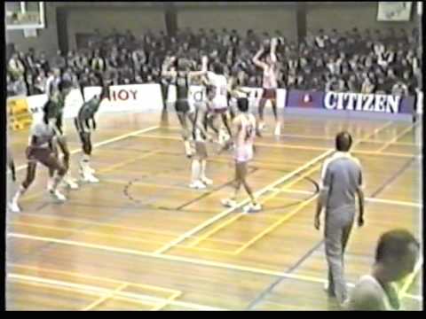 Fragmenten van de wedstrijd BSW-Haaksbergen uit het seizoen 1983-1984