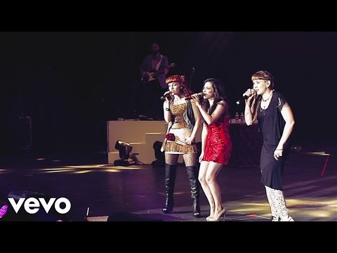 Paty Cantú - Aparador (En Vivo Desde Auditorio Nacional / 2013) ft. Niña Dioz, María Barracuda