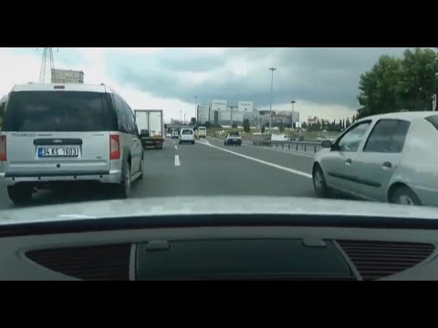 Crazy Audi TT driver on Highway
