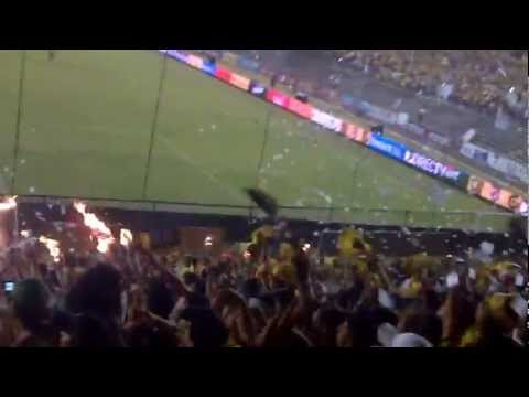 "SUR OSCURA - CANTANDO X LA 14 VS nacional" Barra: Sur Oscura • Club: Barcelona Sporting Club