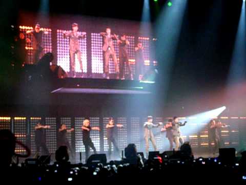 110611 SMTOWN in PARIS -- TVXQ! _ Medley (The Way U Are + Mirotic)