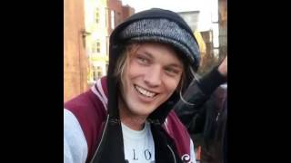 Jamie Cambell Bower review my kisses by Leann rimes love you jamie😍😍😍😍😍