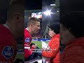 Prachtig: JORDY CLASIE geeft jas weg aan jonge fan ❤️