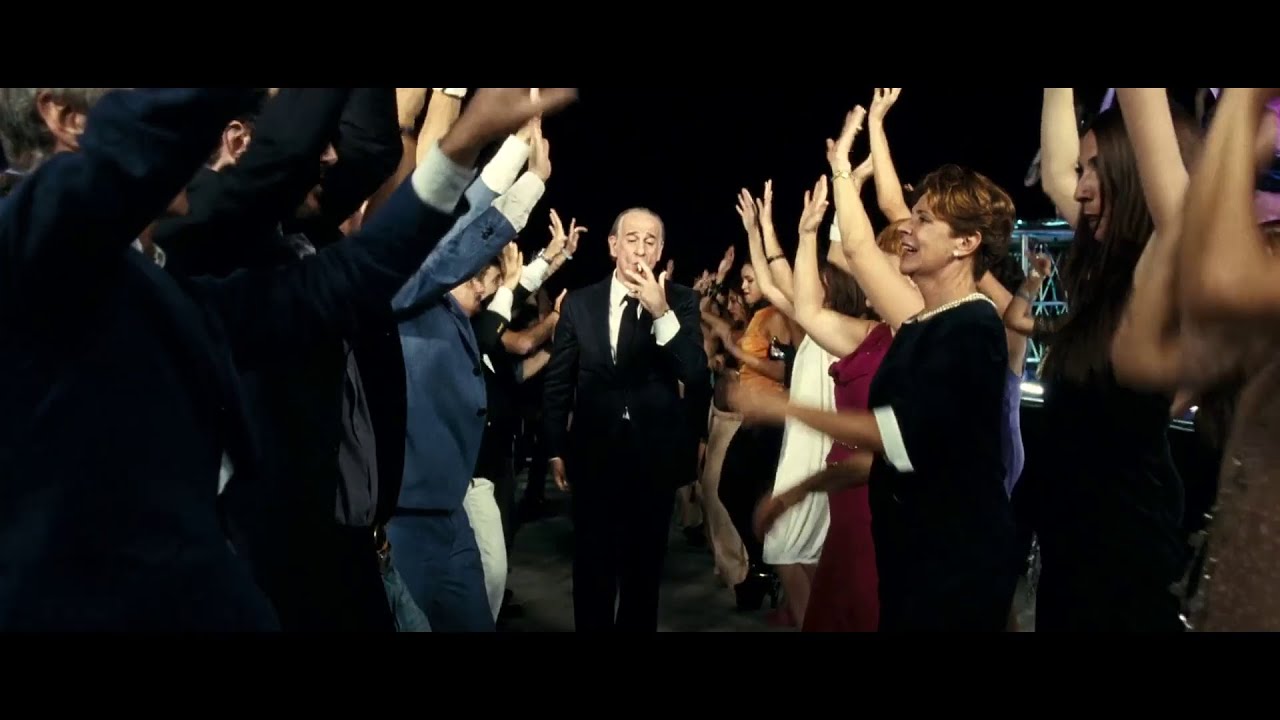 La grande bellezza (2013) - Rooftop party