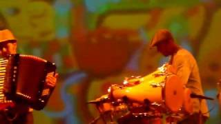 Lila Downs - Shake Away (Ojos De Culebra)