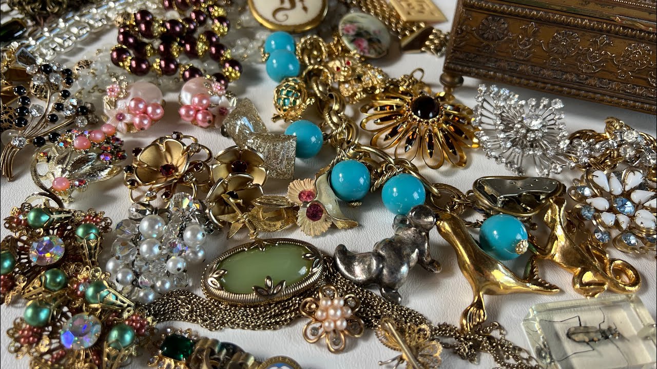 2022.06.30 “What’s in the Box?” (EP27) - Vintage Jewelry