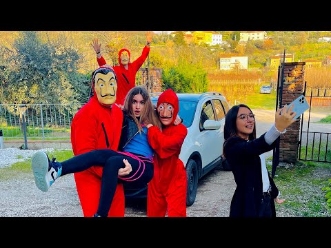 LA FINE DI AMICI VS NEMICI !!! - by Charlotte M.