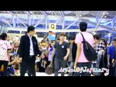 [FANCAM]121125 SUPER JUNIOR & SHINEE - AT SUVARNABHUMI AIRPORT BACK TO KOREA