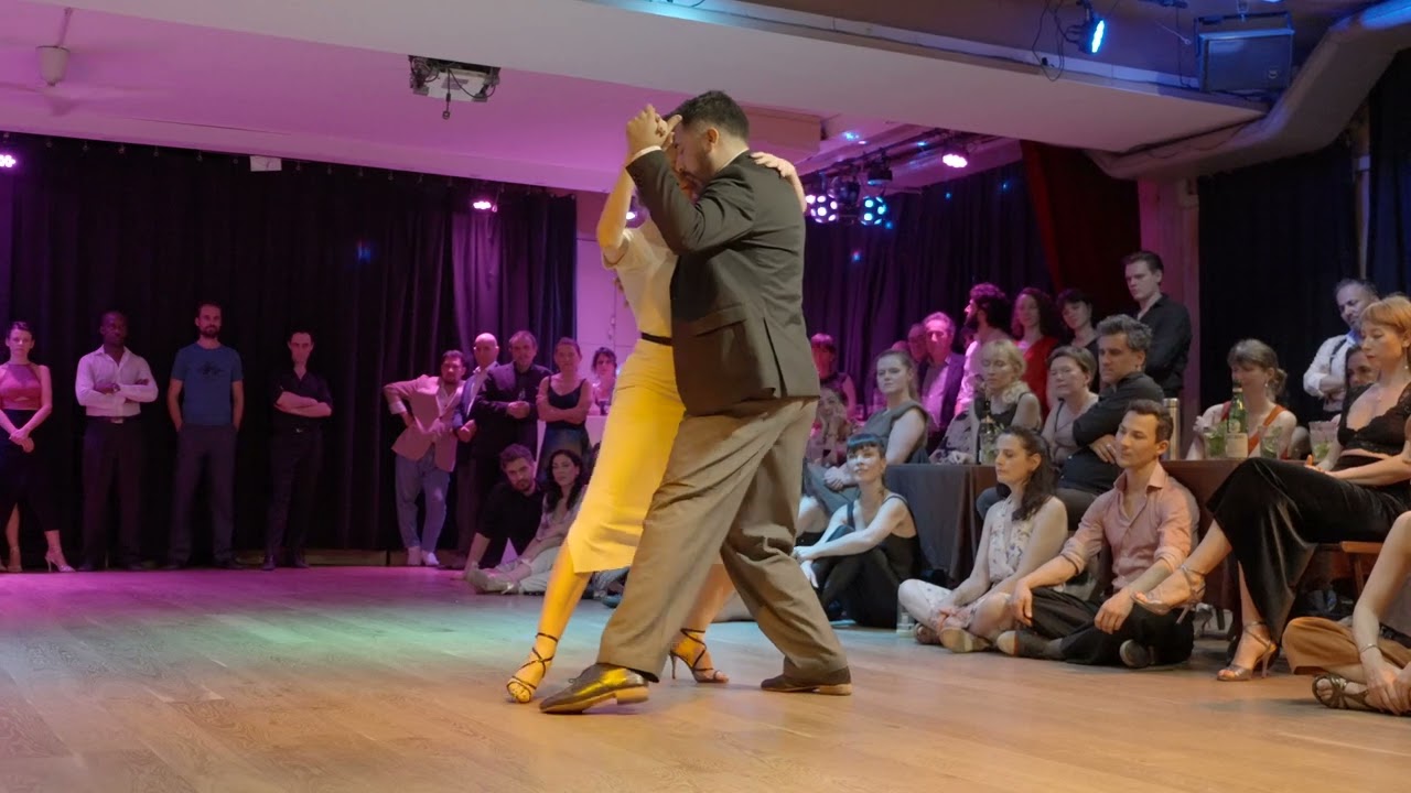 Video thumbnail for Natacha Lockwood & Andres Molina @ MilOnda 1905 - 2/4