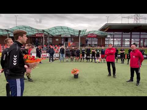Dankwoord Jesse de Vries namens selectie FC Zutphen aan Arthur Isselman en Ido te Loo