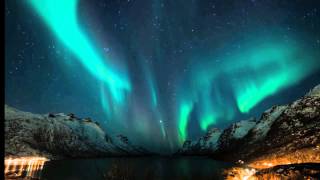 Northern Lights (Aurora Borealis) photography and time lapse movies (HD). New book - a travel guide