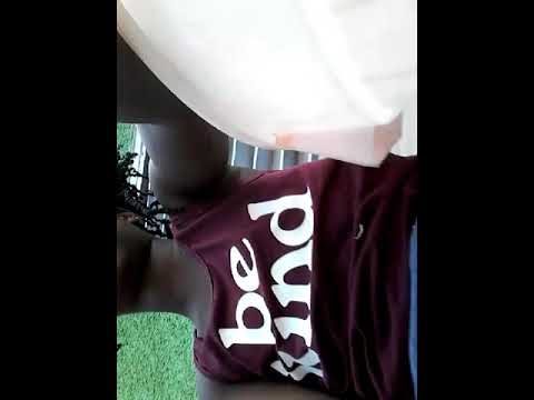 Showing people how to make ice cream with clothespin