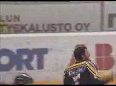 2004 Kärpät-TPS - Vallinin voittotuuletus