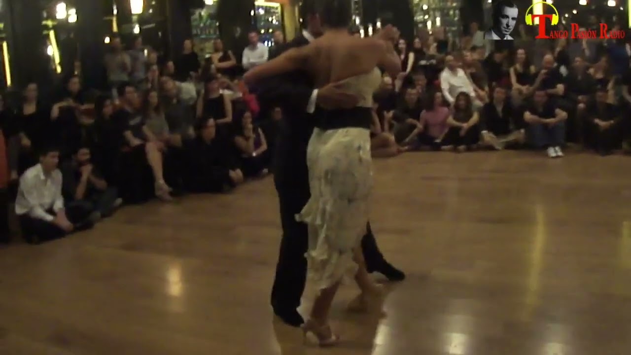 Y TODAVIA TE QUIERO Hector Varela - Rodolfo Lesica Ballano: Sebastian Achaval - Roxana Suarez