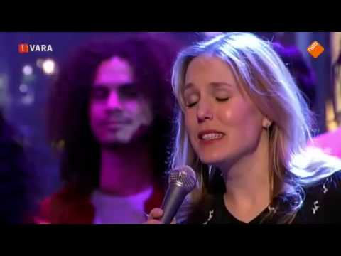 Hadewych Minis & ZO! Gospel Choir   I Shall Be Released Pauw Witteman, 02 05 2014