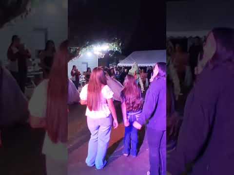 asi se baila la iguana #california #compartelobueno #Guerrero #viral_video #viralpost #Comparte