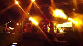 Blonde Redhead - No Getting There ( live) Festival 72810