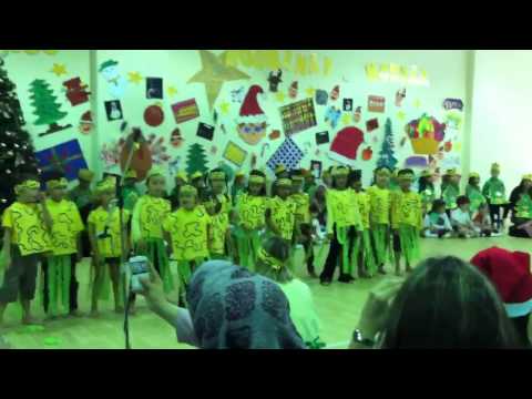 Akif @ RIS : performing Ncwala song, part 2