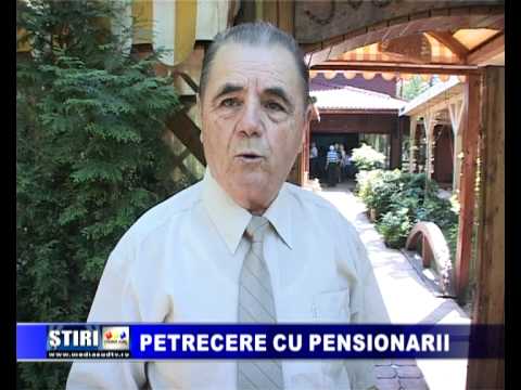 Petrecere cu pensionari