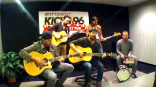Old Dominion performs Nowhere Fast