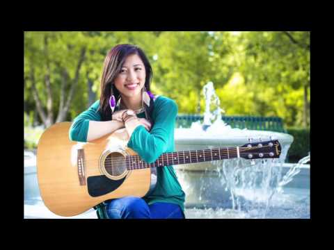 Nws Muaj Txoj Hmoo Zoo Tshaj Cover