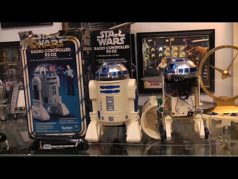 1978 Kenner R2-D2 radio control robot. Inside repair tips & demo.