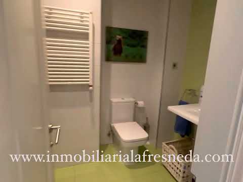 Urbanización la Fresneda, adosado de esquina 5 dormitorios, buen estado