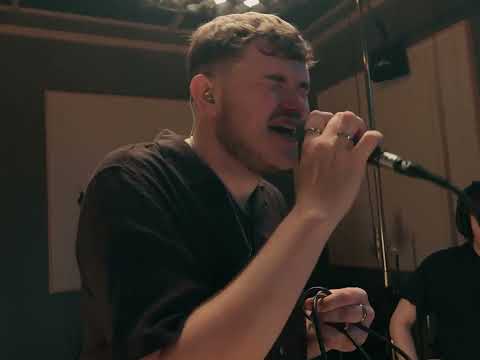 Oliver Pinder - never ever (Live at The Old Bank Studio)