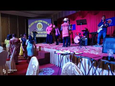 BADU NGEMBUAN ATI CEMBURU - DESMOND JALANG (LIVE)