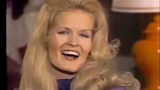 LYNN ANDERSON sings LET IT SNOW LET IT SNOW LET IT SNOW and O LITTLE TOWN OF BETHLEHEM 1972