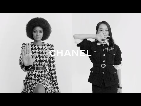 Waiting For The CHANEL Fall/Winter 2021 Show To Start | Paris Fashion Week | VRAI Magazine