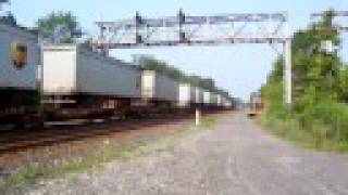 preview picture of video 'CSX 5229 at Centerport, NY with detector'