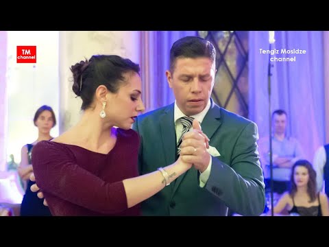  Barbara Carpino  and  Claudio Forte  are  dancing  to  the  tango  "  Araca La Cana  "  by  Osvaldo Fresedo  at  Moscow Tango Holidays  in  2020