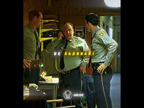 Он ударил полицейского за то что тот издевался над его фамилией...