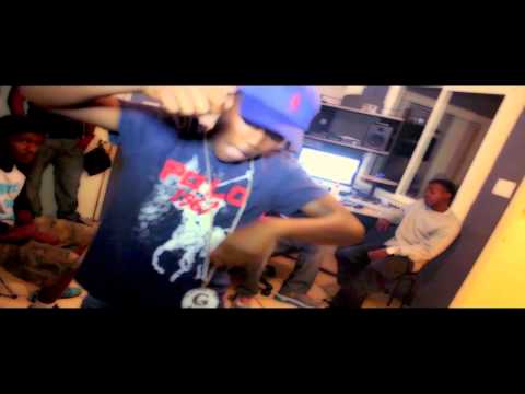 BITCH HIT YO RICKY ON HOUSE ARREST FUCKIN IT UP LOL