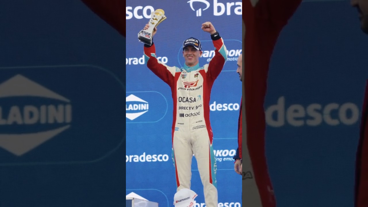 Pódio para os pilotos Honda Racing na Corrida 1 da última etapa da TCR Brasil 2026. 🚘🏁