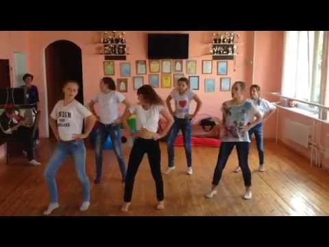 Alli Simpson ft. Jack & Jack – Roll 'Em Up (Dance Version)