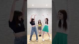 「Poppin&#39; Shakin&#39;」ダンスチャレンジサビ後半ver  NiziU RIO AYAKA NINA WithU Poppin Shakin PoppinShakin DanceChallen