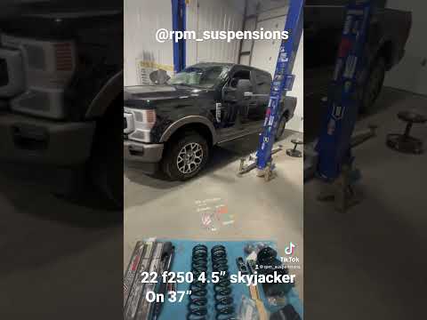 2022 f250 4.5” lift kit skyjacker, on 37” Midland Texas