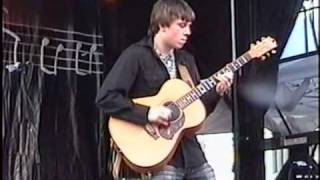 Gareth Pearson plays Little Bit Of Blues by Jerry Reed and Chet Atkins