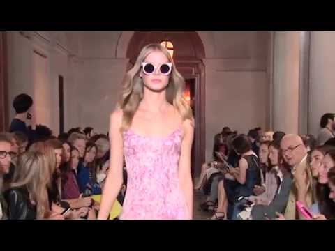 Carolina Herrera Spring 2016 Ready-to Wear NYFW