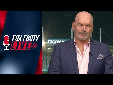 Jason Dunstall 'Chief' gives an ALMIGHTY spray