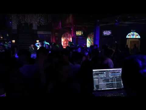 Molly Malone's Dj Asher