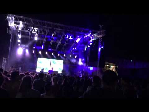 Skrillex & What So Not - ID (Positiv Festival 2015 Live)