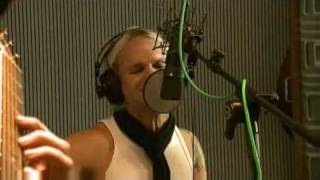 The Rasmus - Livin&#39; in a world without you (Acoustic) - 15 09 08 @ Dasdingtv