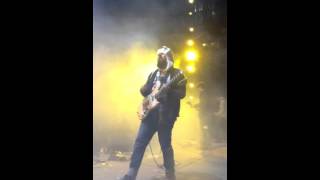 Biztec - De Momento Abril (versión de La Bien Querida EN VIVO) mal audio